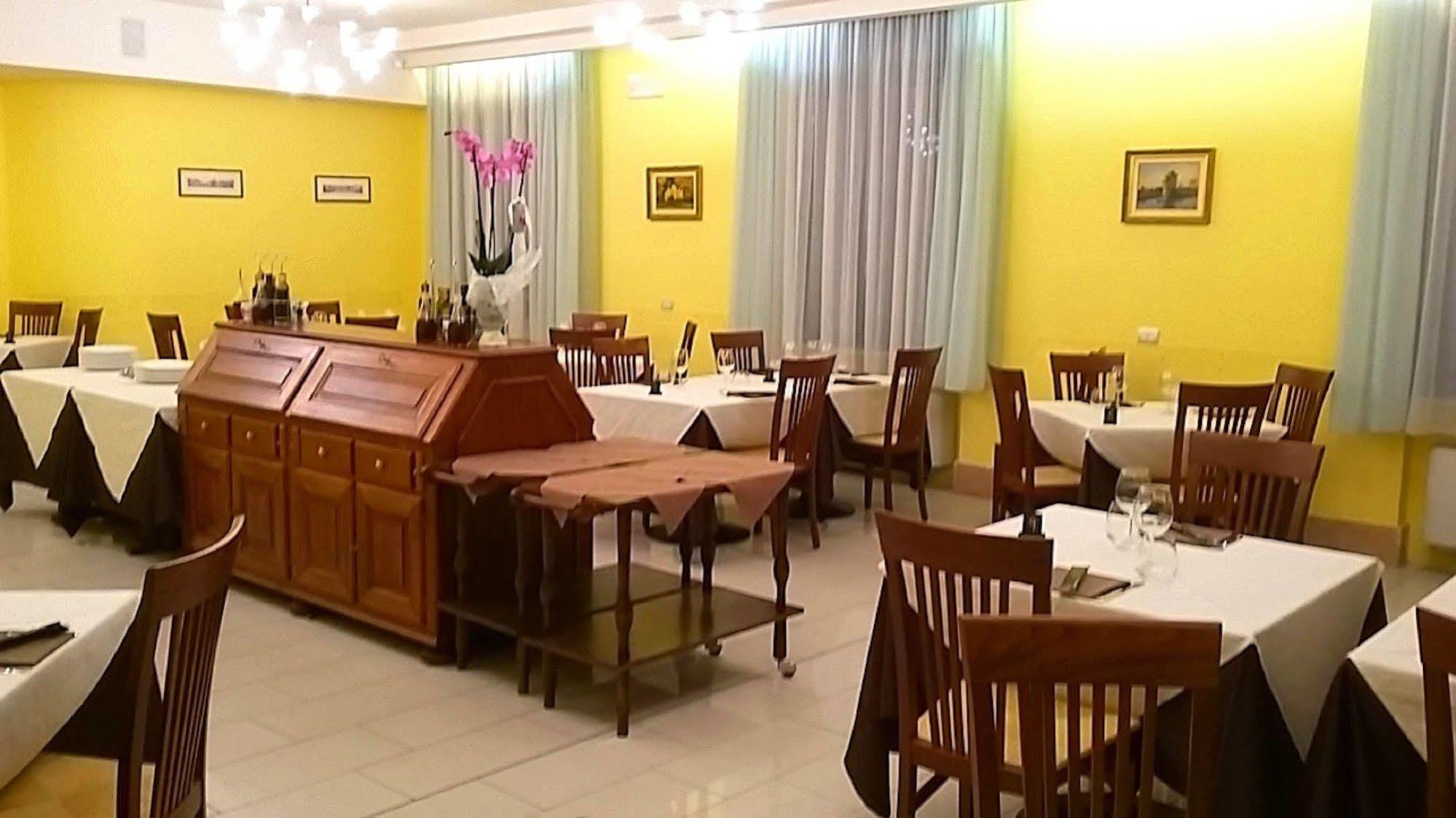 Residenza Il Capitano Bed and Breakfast San Benedetto Po Exteriör bild